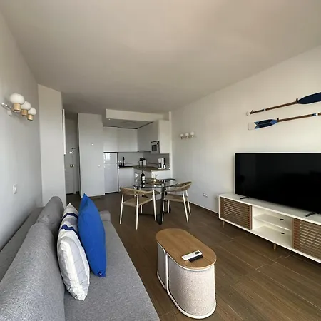 Apartment Benalbeach Con Vistas Al Mar *